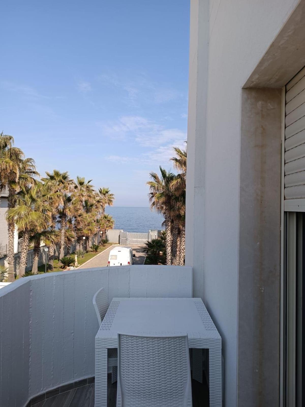 Bed and Breakfast Casa Al Mare Luxury Бари Экстерьер фото